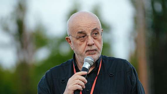 Serafini evidenzia: "In queste ultime sessioni il Milan ha commesso errori a ripetizione liberandosi di alcuni componenti della rosa"