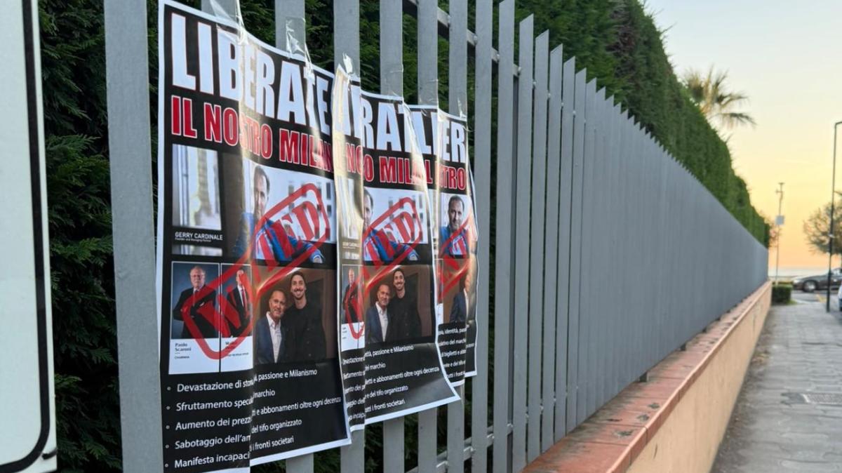 MN – La contestazione “Liberate il Milan” arriva anche in Calabria, nella località di Praia a Mare