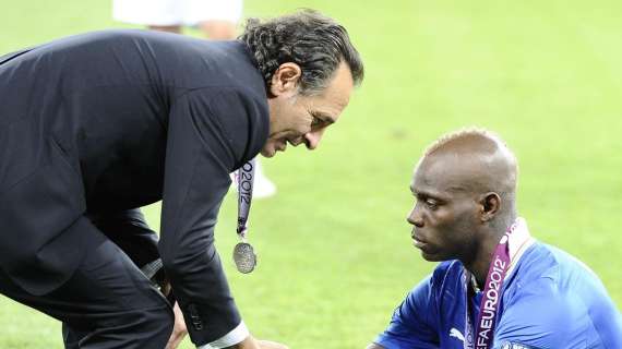 Balotelli, operazione ok: "Tra una decina di giorni tornerà a disposizione"