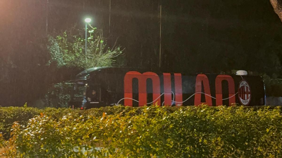 VIDEO MN - Arrivato all'Olimpico il pullman del Milan