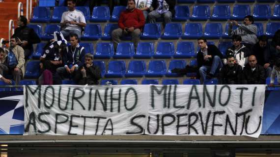 Tifosi dell'Inter consegneranno striscione pro Mourinho ai tifosi del Real