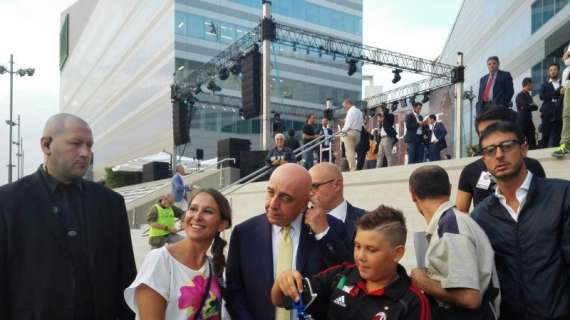 FOTO MN - Casa Milan, Adriano Galliani incontra i tifosi rossoneri