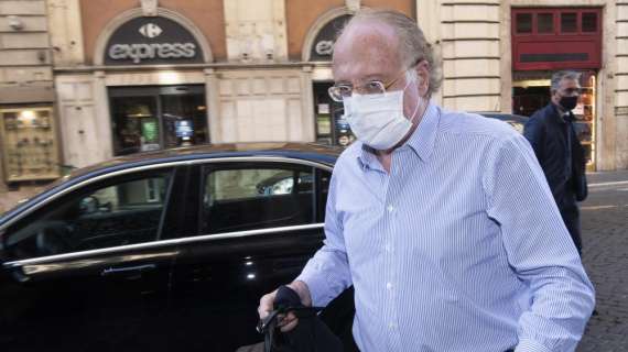 Scaroni: "Ibra? Continuerà a dare il suo contributo al Milan"