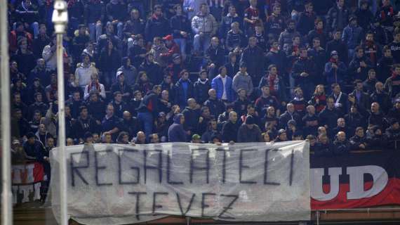 FOTO - Striscione dalla Sud: "Regalateci Tevez"