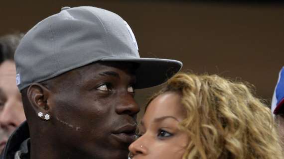 Balotelli su Twitter: "Fanny mi ha fatto crescere e mi ha dato tranquillità. Guai a chi ci mette bastoni tra le ruote"