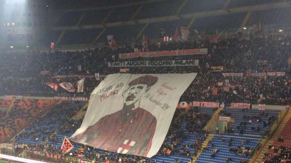 FOTO MN - La Curva Sud: "Tanti auguri al vecchio Milan"