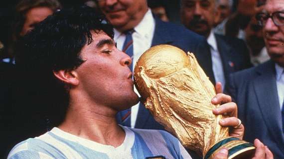 Ibrahimovic ricorda Maradona: "Faceva tutto col cuore, rimarrà sempre il numero uno"
