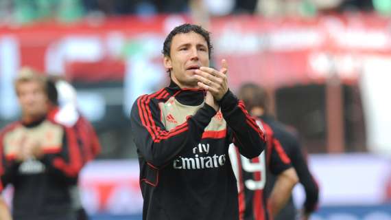 L'amore e le lacrime per il Milan, quando van Bommel annunciava nel 2012: "È un arrivederci, magari torno da allenatore" 