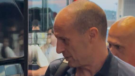 VIDEO MN - Milan arrivato a Malpensa: squadra e staff pronti a partire verso Singapore