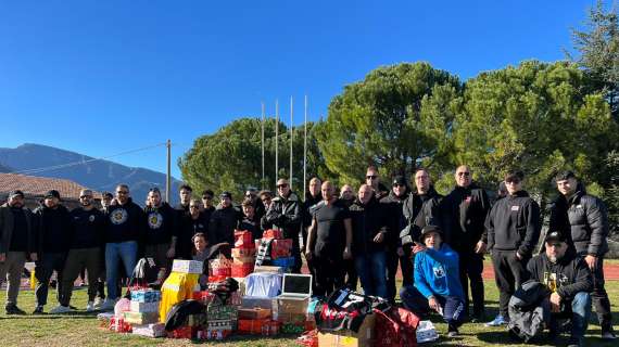 FOTO MN – Iniziativa benefica della Curva Sud Milan ad Amatrice con l’associazione Sedici Media