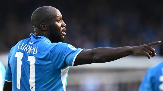 Il Napoli risponde all'Inter e batte la Fiorentina 2-1: decisivo Lukaku