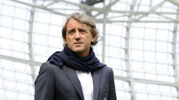 Mancini: "Balotelli non va via e in attacco non credo faremo movimenti"