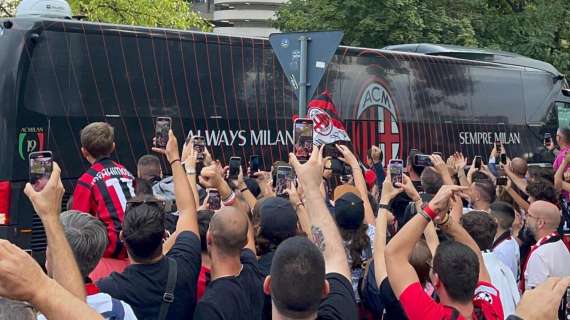 VIDEO MN - Milan-D.Zagabria: la squadra rossonera è arrivata a San Siro