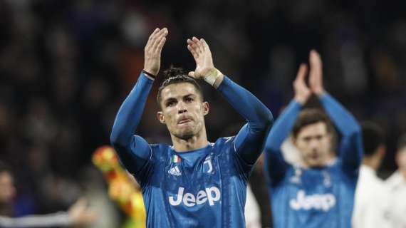 Coronavirus:Ronaldo indossa mascherina Italia 'stiamo uniti'