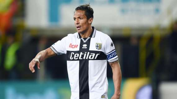 Parma-Milan 1-1, Alves su punizione. Doccia fredda per i rossoneri