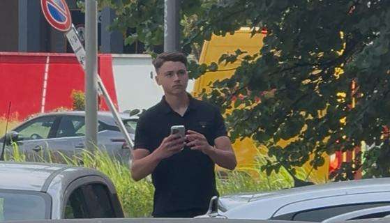 MN - Il talento croato Dino Delkic in sede per la firma con il Milan