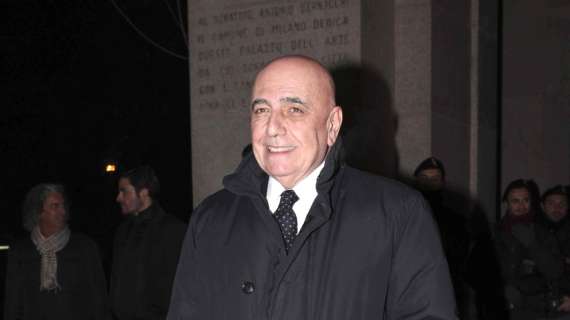 Milan, bloccato Chiriches. E con la Roma si pensa ad un prestito