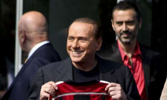 MN - Berlusconi è atterrato a Milanello