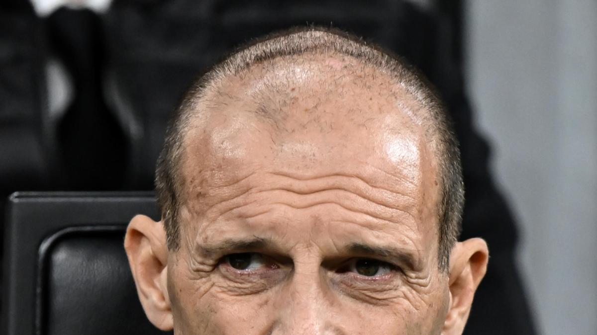 Allegri: "La situazione è un po' strana, perché pensi di aver preparato la partita come quella precedente e invece sarà diversa"