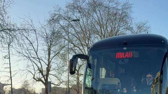 VIDEO MN - L'arrivo del pullman rossonero per il derby!