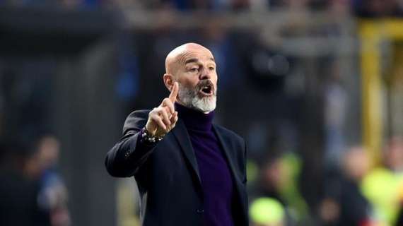 MN - Pioli applaudito dal pubblico di San Siro