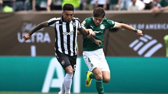 L'ex milanista Gomez espulso, ma il Palmeiras vola ugualmente ai quarti del Mondiale per Club