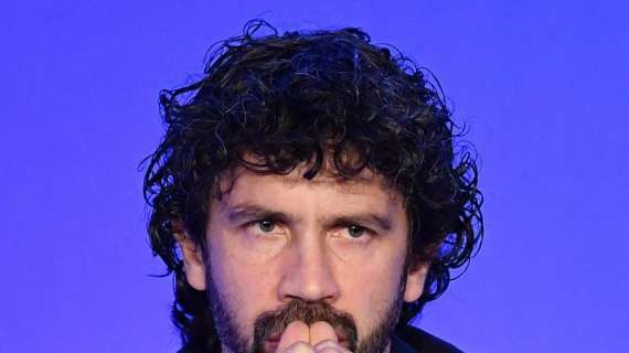 Coronavirus: Tommasi, il calcio non va trattato diversamente