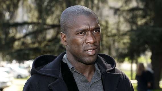 Seedorf e la lotta al razzismo in campo: "Iniziamo ad ammonire chi si copre la bocca quando parla"
