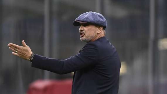 Ibrahimovic e l'abbraccio con Mihajlovic: "All love"