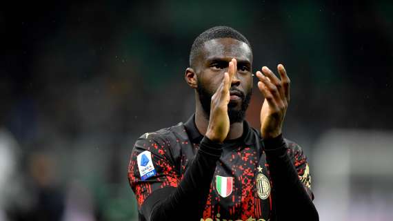 Tomori: "Giocare nel Milan è surreale, San Siro da pelle d'oca. Il mio next level è essere presente in entrambe le aree di rigore"