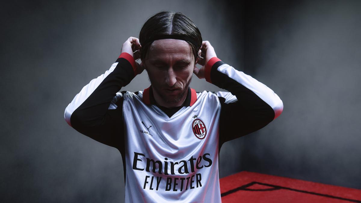 PHOTOGALLERY - Milan e Puma presentano il Fourth Kit 25/26