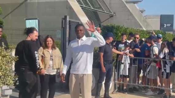 VIDEO - Pierre Kalulu è arrivato al JMedical per sostenere le visite mediche con la Juventus