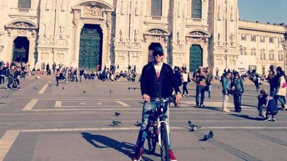 FOTO - Kakà, passeggiata in Duomo da ciclista