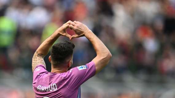 Giroud: “Mi ricordo quando sono arrivato al Milan: ho preso la maglia, l’ho odorata e ho baciato lo stemma. Come se fosse ieri”