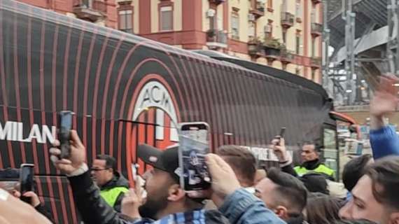 MN - L'arrivo del pullman del Milan allo stadio Maradona di Napoli