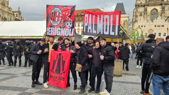 FOTO MN – Presenti a Praga molti Milan Club rossoneri, in attesa del corteo della Curva