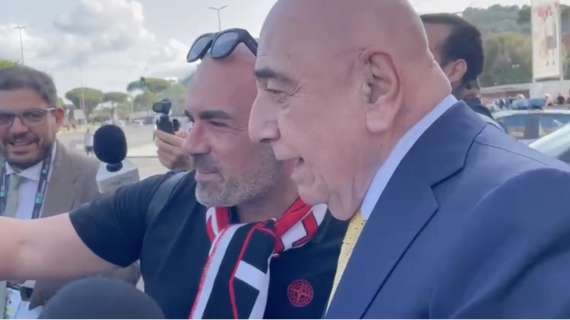 Galliani-show dopo l'assemblea: "Mi chiedono per chi tifo: dopo 31 anni per chi dovrei tifare?