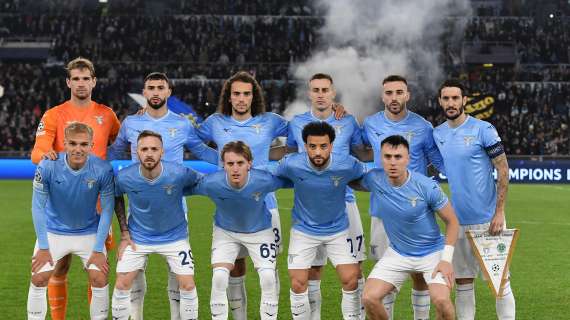 La Lazio soffre tantissimo con l'uomo in più, ma batte di misura il Cagliari