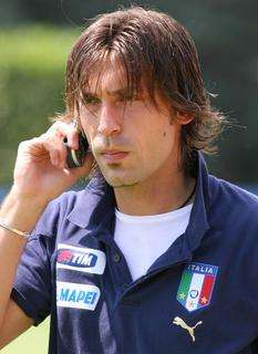 Pirlo evita il contatto con i giornalisti