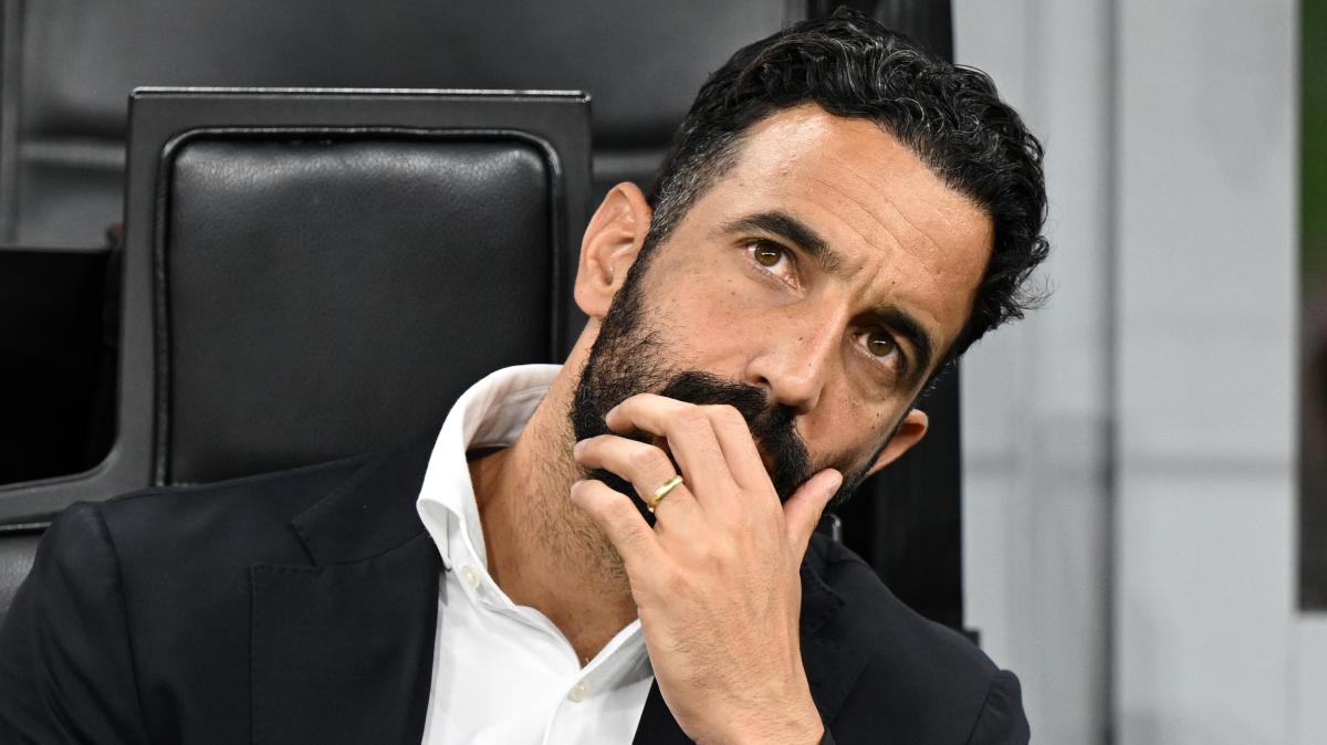 Secondo Sky, il Milan sta valutando anche un difensore. Ma non è Tiago Gabriel
