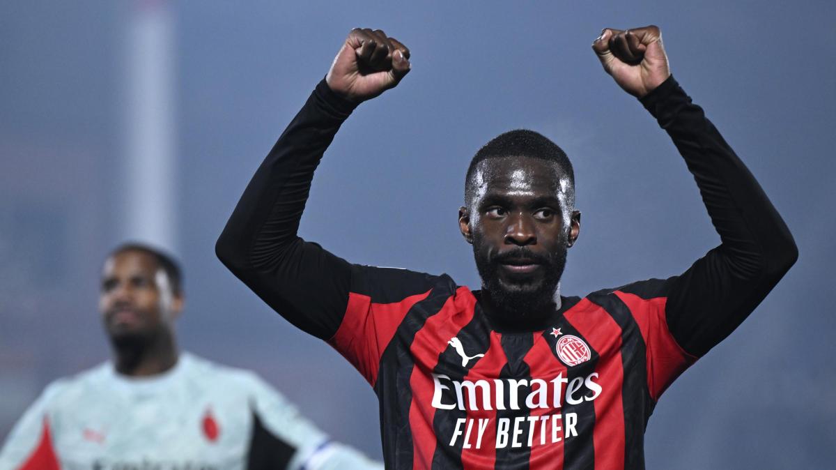 Il Milan celebra le 200 presenze di Tomori: "Ben fatto, Fik!"