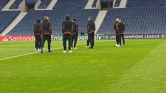 VIDEO MN - Verso Porto-Milan, rossoneri arrivati allo stadio do Dragão