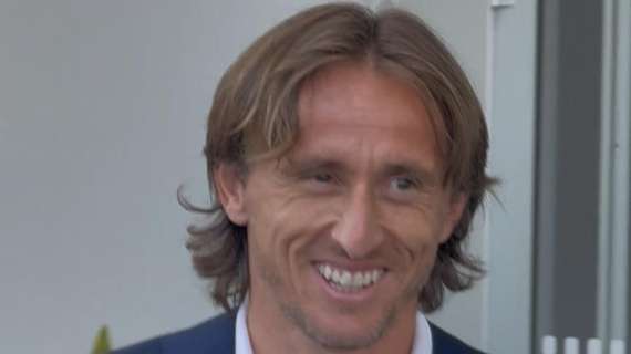 VIDEO MN - Luka Modric è sbarcato a Malpensa: "Sono molto felice. Mi aspettano grandi sfide con il Milan"
