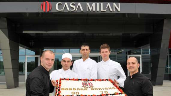 Casa Milan - La torta per il compleanno di Galliani e Lady B