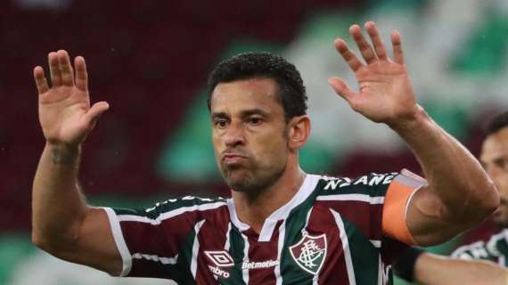 Calcio: Fred saluta al Maracanà davanti a 63mila tifosi