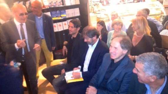 FOTO MN - Sacchi, Baresi, Maldini, F. Galli e Tassotti riuniti per la presentazione del libro di Arrigo