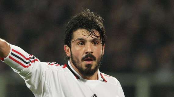 Gattuso non lascia la nave, ma la falla resta