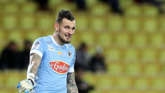 Portiere del Psg Letellier sequestrato in casa con la famiglia