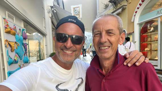 FOTO - Gerry Cardinale a Capri: quanti selfie per il proprietario del Milan!