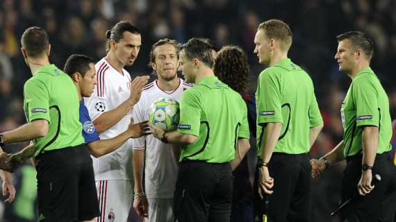 Barça-Milan, parla l'arbitro: "Tutto come ci aspettavamo. I rigori..." 